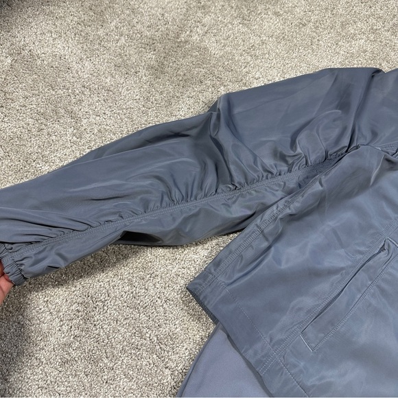 Athleta Wayfarer Bomber Jacket Full Zip Longsleeve Travel in Coastline Blue M - Picture 6 of 13